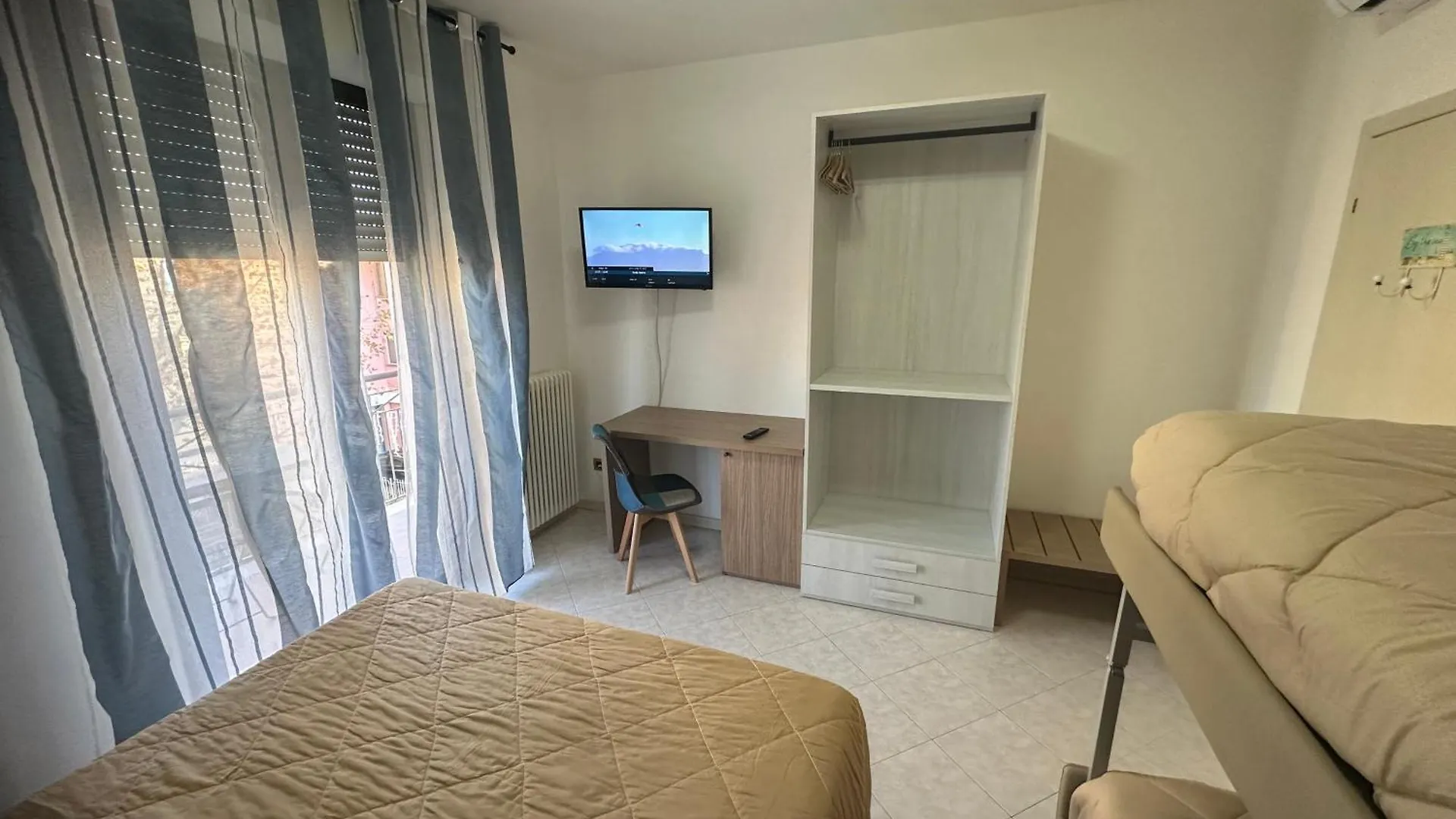 Beach House Holiday Apartments Rimini Italy