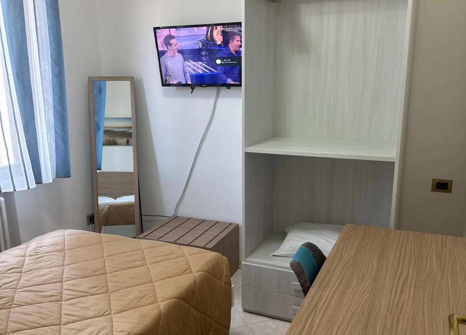 Beach House Holiday Apartments Rimini 0*,  Italy